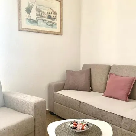 *new Apartment* Petra フヴァル