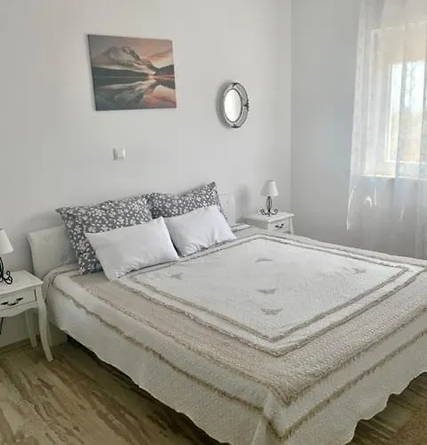 *new Apartment* Petra * هفار